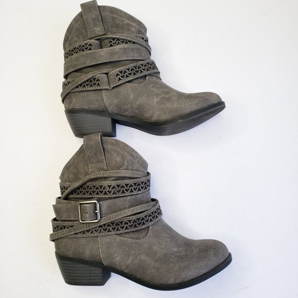 Not Rated Western Ankle Bootie Size 6 Gray Buckle Strap Pull On Cowgirl Boots - Picture 5 of 11